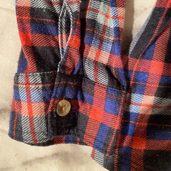 Women’s flannel button up hooded shirt - Picture 3 of 3